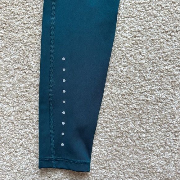 Old Navy Active Leggings - Picture 2 of 5